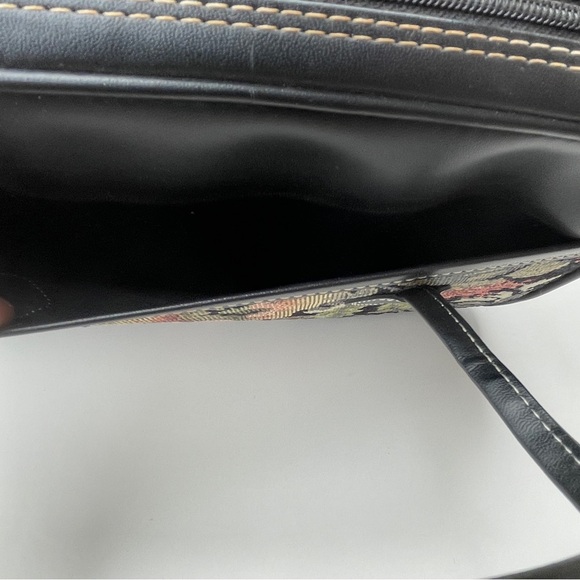 Nelson Regency Deluxe Bible Cover with Pink Floral Design - Picture 11 of 16